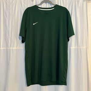 Nike Men's Dark Green Short Sleeve Tee